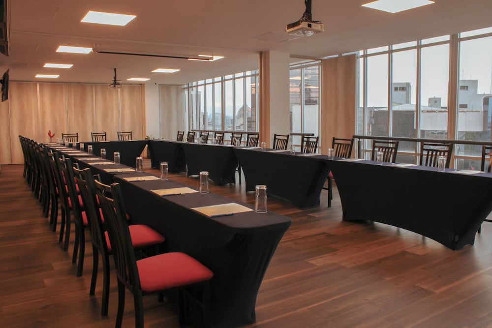Meeting facility