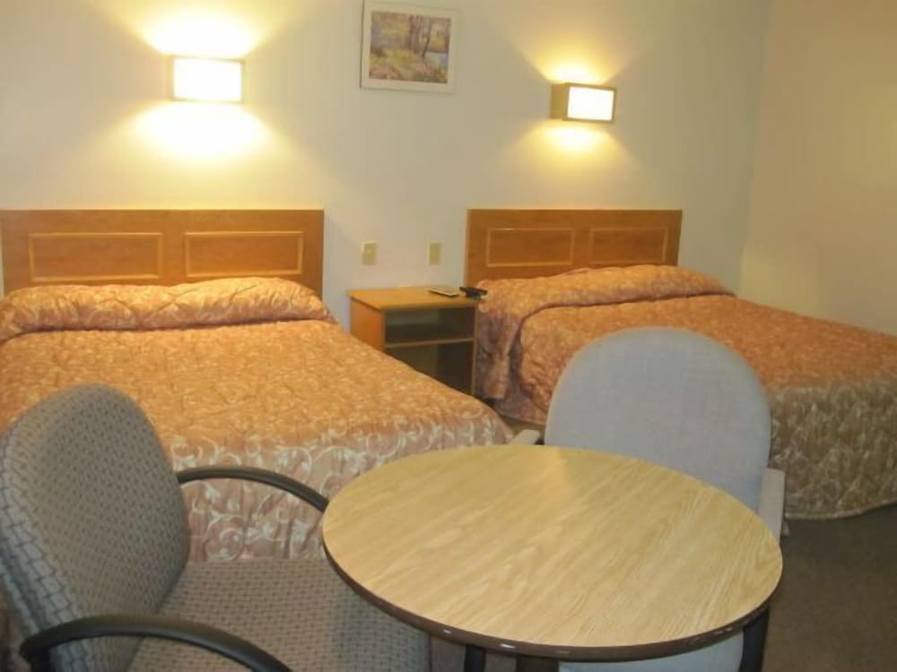 Clarkson Village Motel in Mississauga, Canada