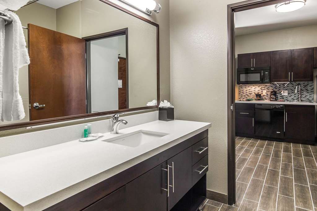 MainStay Suites Midland - photo 9