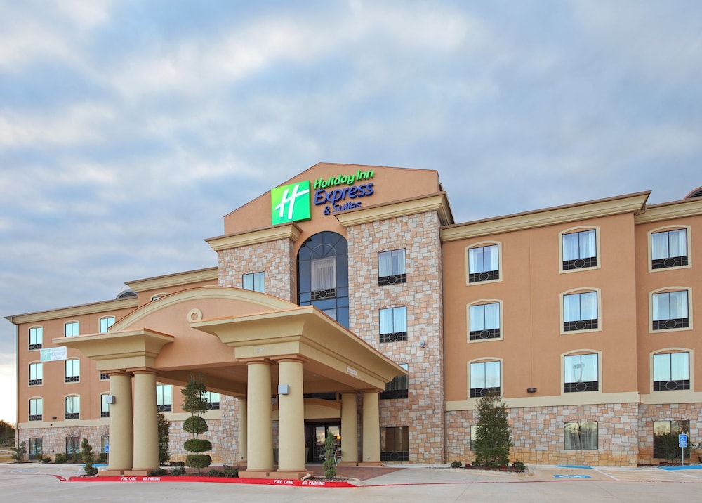Holiday Inn Express & Suites Paris Texas by IHG in Paris, United States