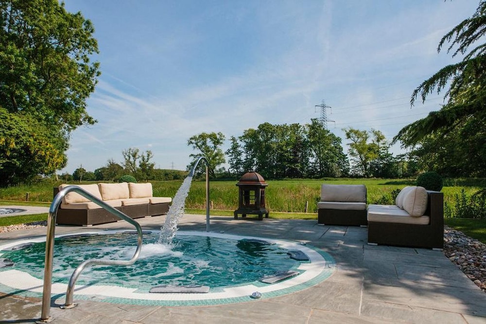 Thornton Hall Hotel and Spa — 4-Star Luxury Hotel in Liverpool, United Kingdom