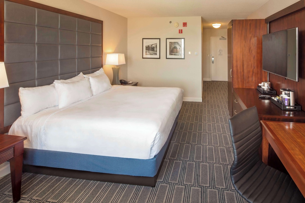 Hilton Philadelphia at Penn's Landing - photo 25
