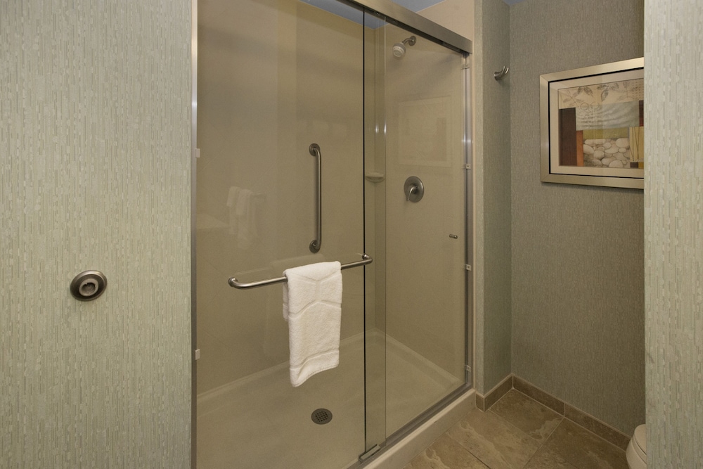 Hampton Inn Pittsburgh Bridgeville - photo 38