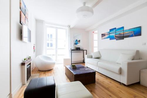 High Standing 2 Room Apartment in Latin Quarter Paris — 4-Star Luxury Hotel in Paris, France