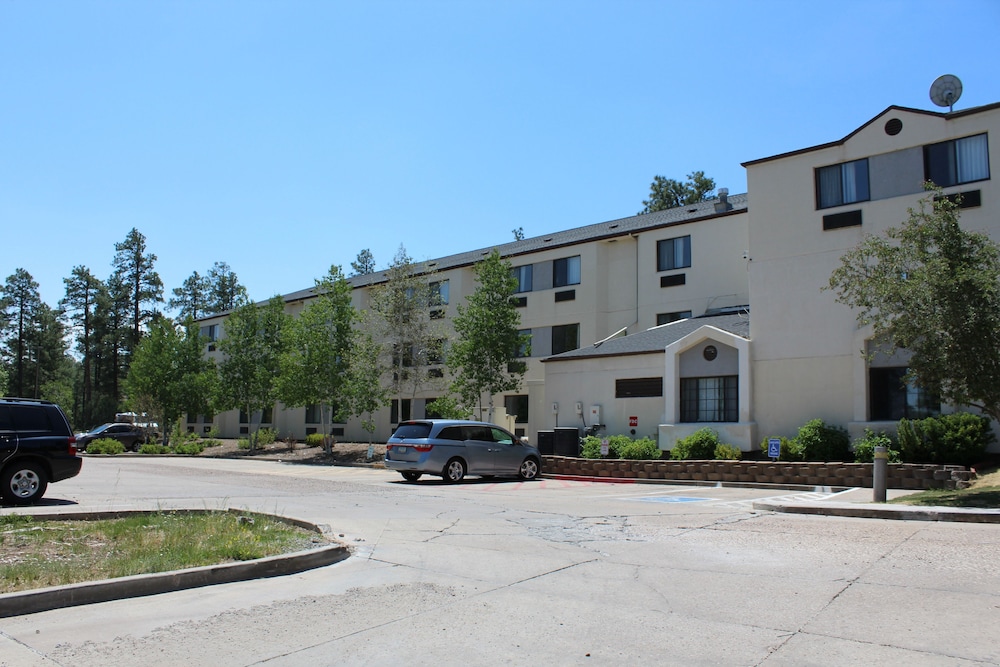 Super 8 by Wyndham Show Low - photo 33