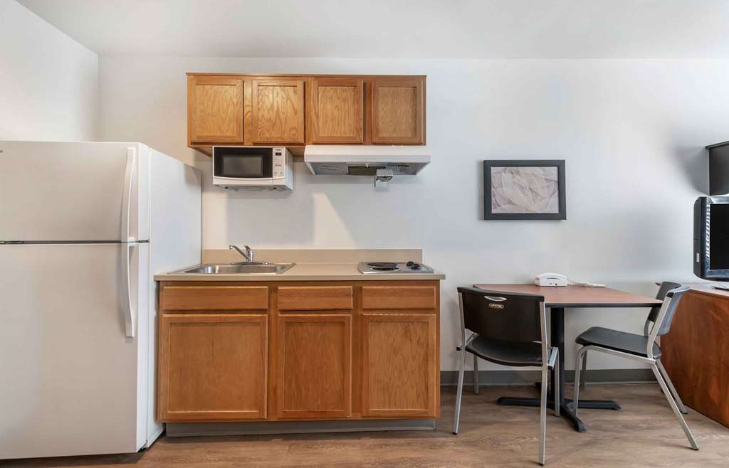 WoodSpring Suites Austin Northwest - photo 12