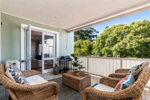 Coral Isle Apartment — 4-Star Luxury Hotel in Knysna, South Africa