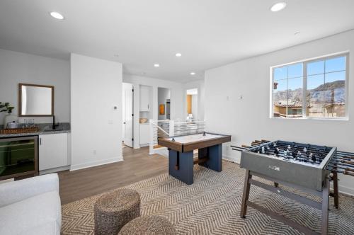 Brand New La Quinta Home In Signature At Pga West — 4-Star Luxury Hotel in La Quinta, United States