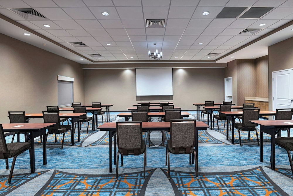 TownePlace Suites by Marriott Ames - photo 69