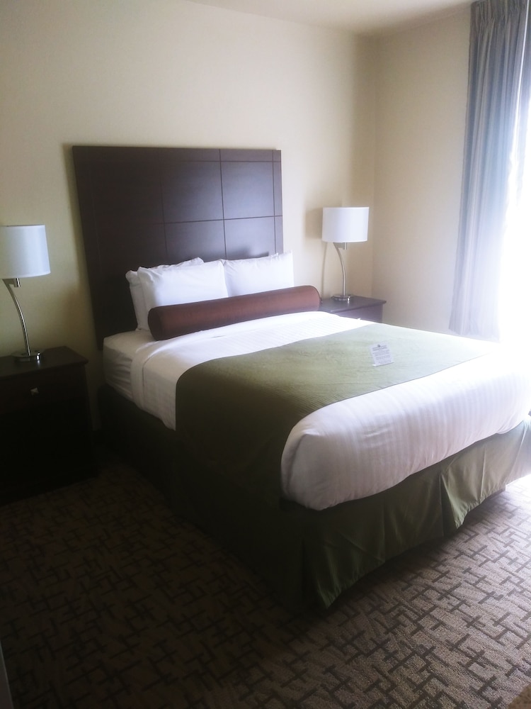 Cobblestone Hotel & Suites Harborcreek - photo 7