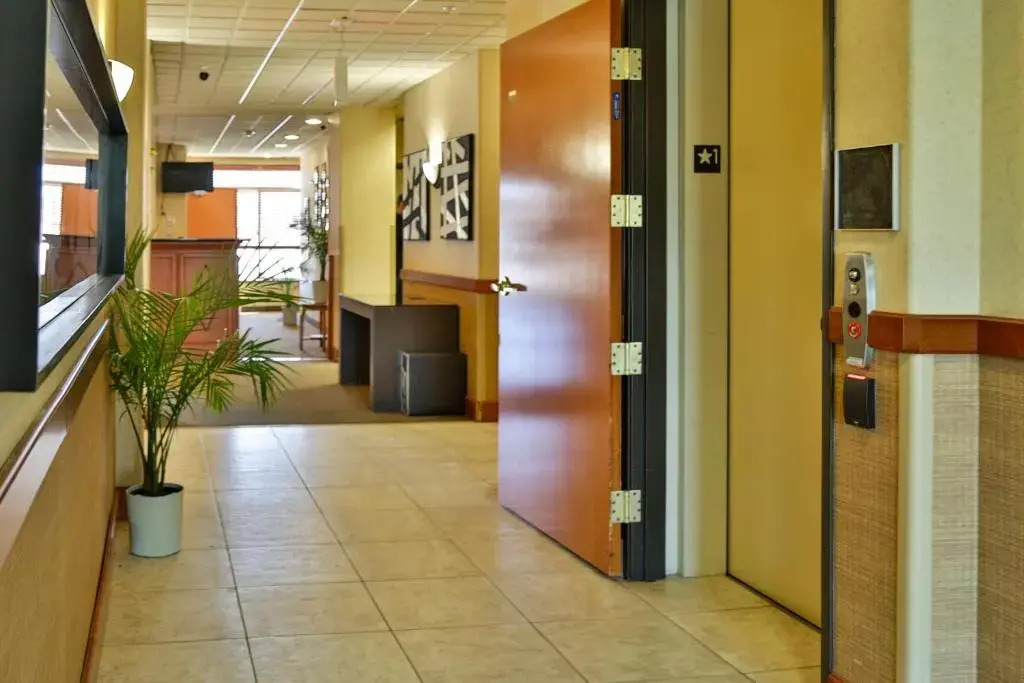 Wingate By Wyndham Rock Springs - photo 3