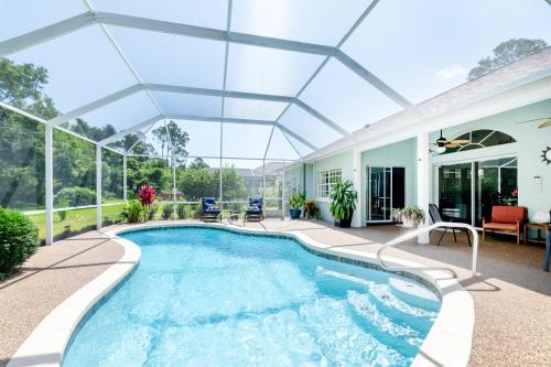 Heated Saltwater Pool Sauna Billiards — Palm Coast