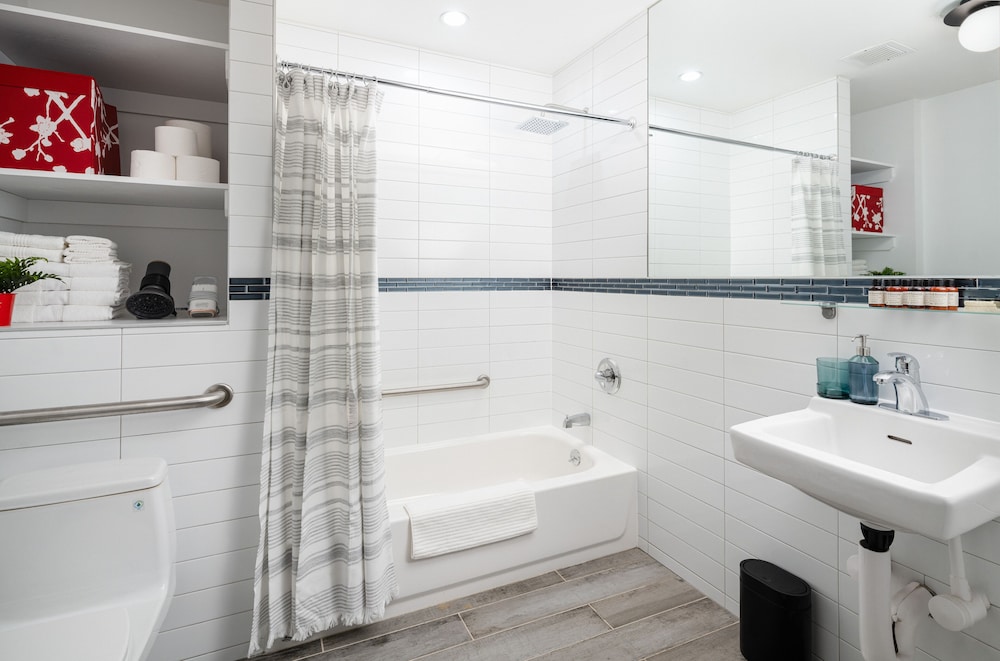 Little Charlie Hotel - photo 49