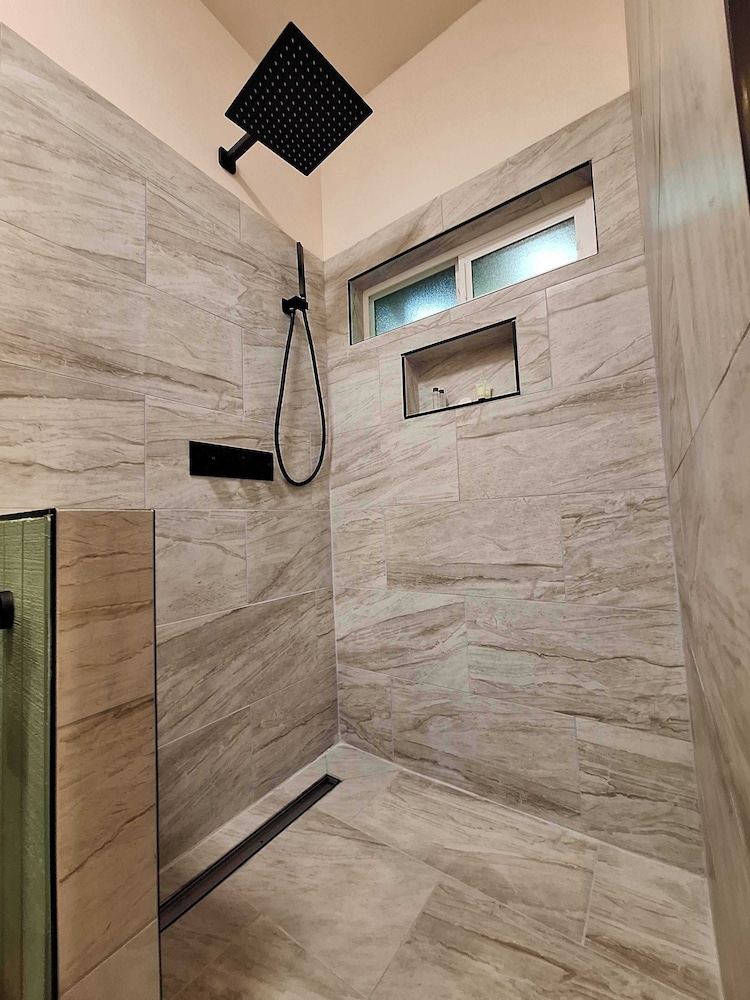 Wild Ginger Hotel - photo 33