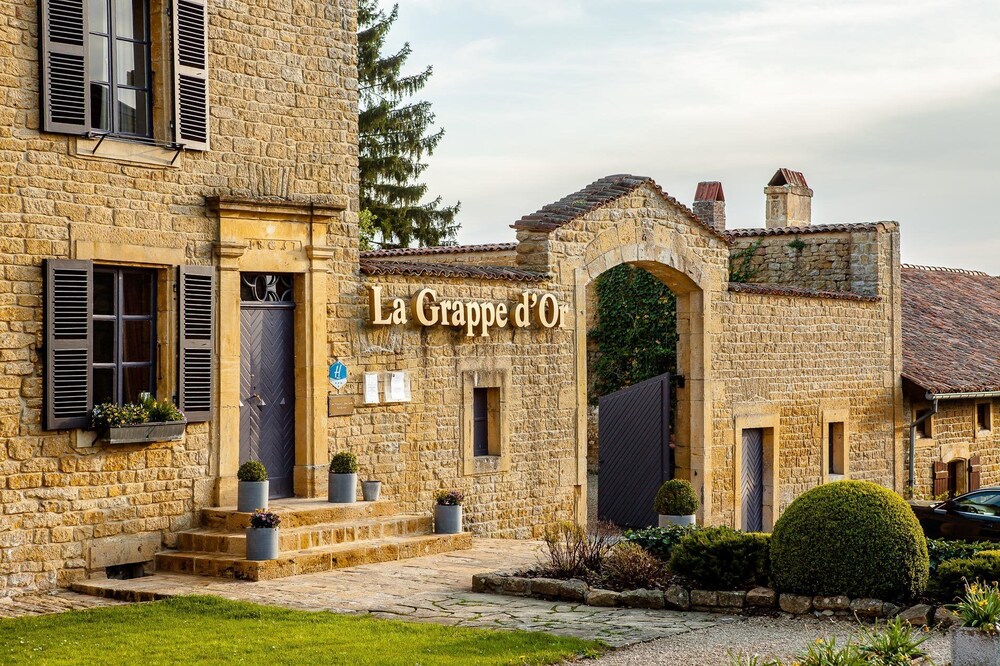 La grappe d'or — hotel in Rouvroy