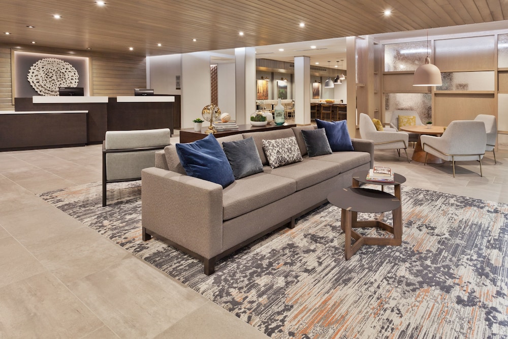 Fairfield Inn & Suites by Marriott Birmingham Colonnade - photo 3