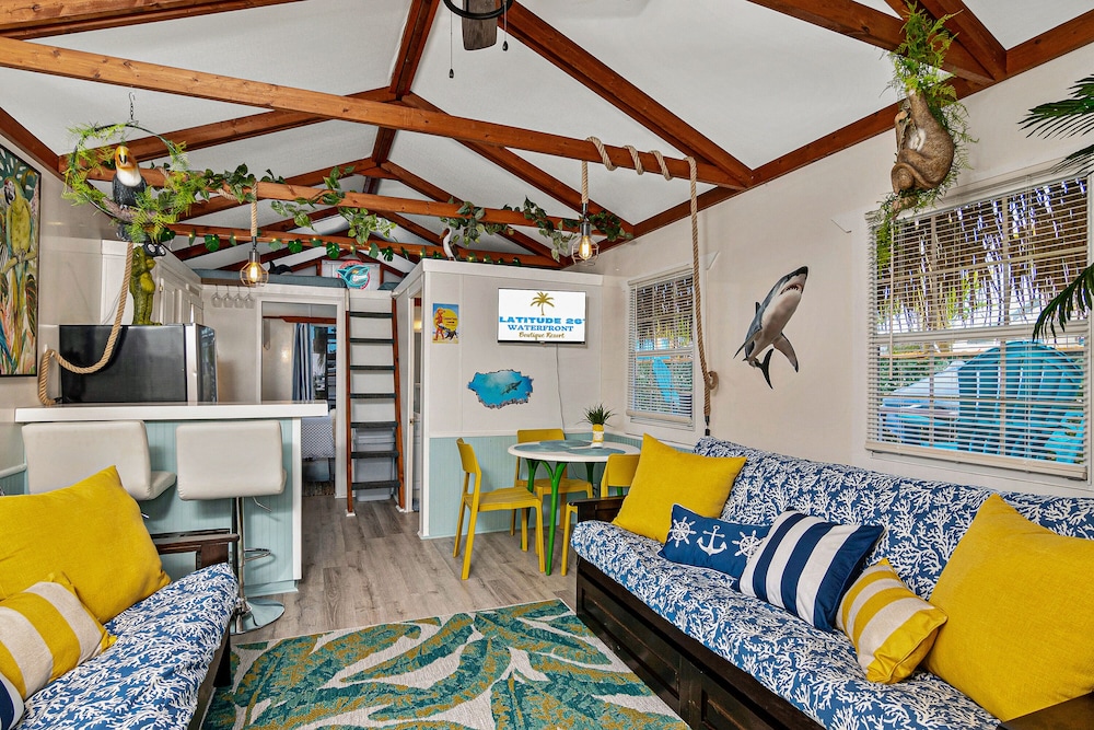Latitude 26 Waterfront Resort & Marina - photo 35
