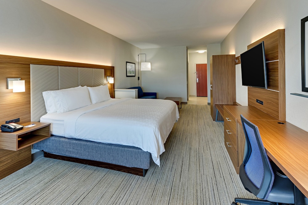 Holiday Inn Express Hotel & Suites Weatherford by IHG - photo 31