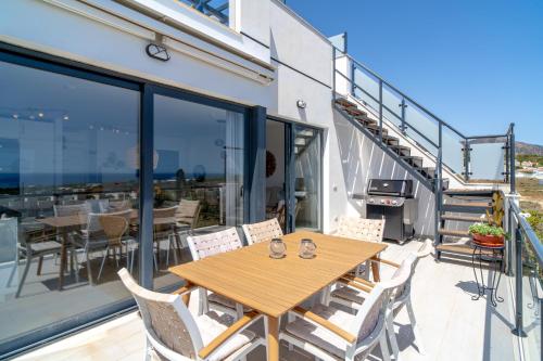 Villa Luxuria Private Pool — 4-Star Luxury Hotel in Nerja, Spain