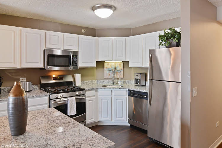 Premier Luxury Suites - photo 18