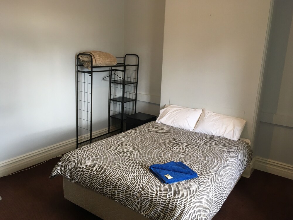 Royal Exchange Hotel — Katanning