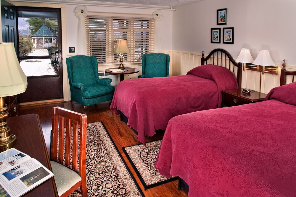 Stonehurst Manor - photo 14