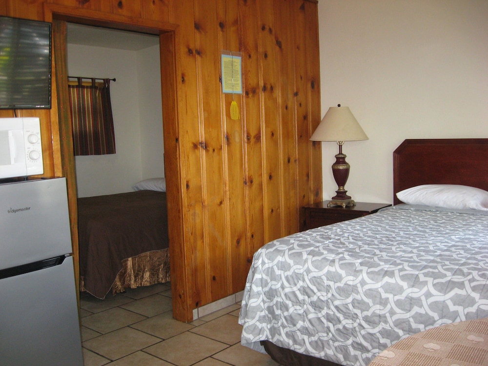 Masters Inn - photo 12