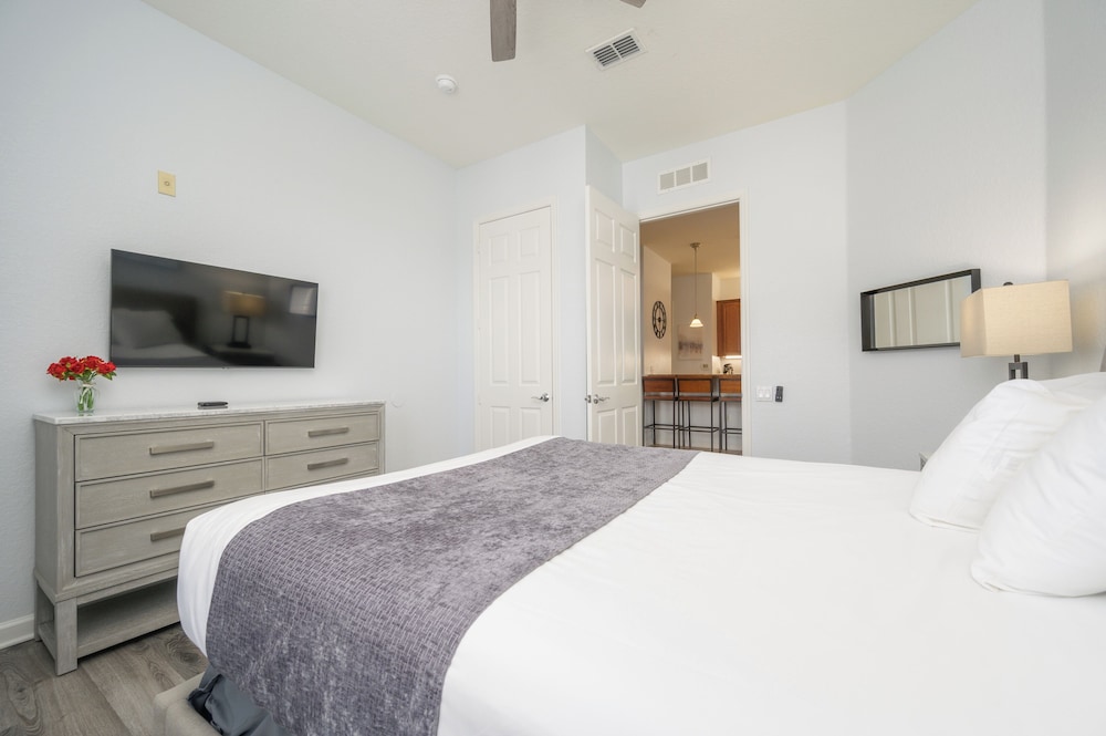 Stunning Vacation Condo Vista Cay Resort 2016 - photo 25