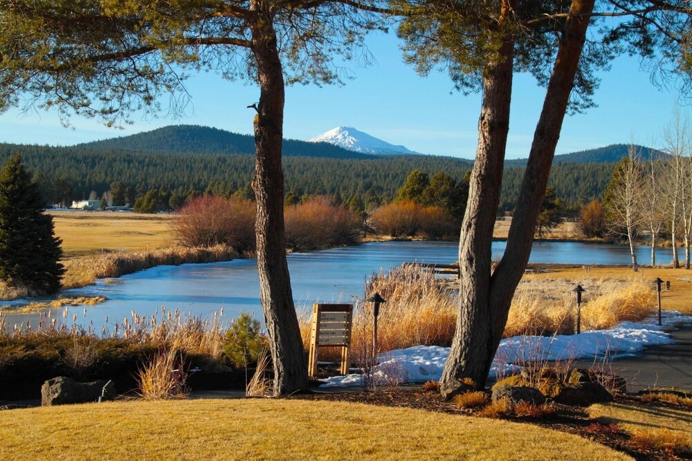 The Pines at Sunriver — hotel in Bend