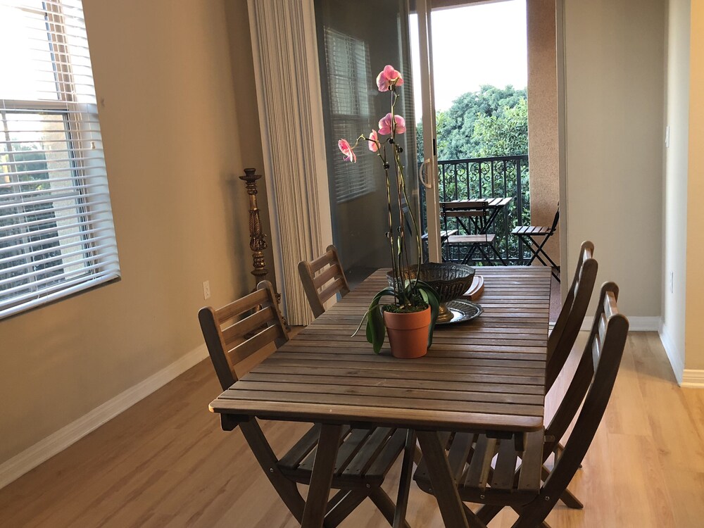 Resort Style Luxury 2BD Suite in Irvine's Spectrum Center - photo 6