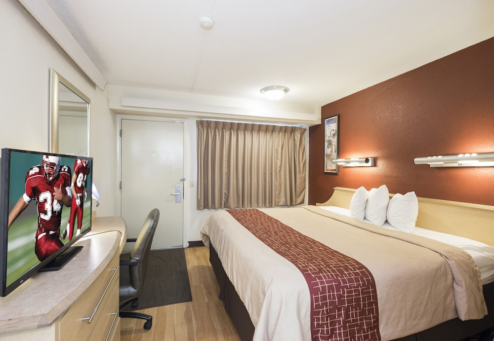 Red Roof Inn Cincinnati Sharonville - photo 10