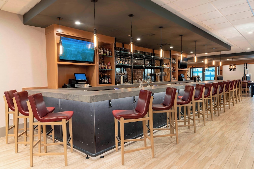 Delta Hotels by Marriott Kalamazoo Conference Center - photo 37