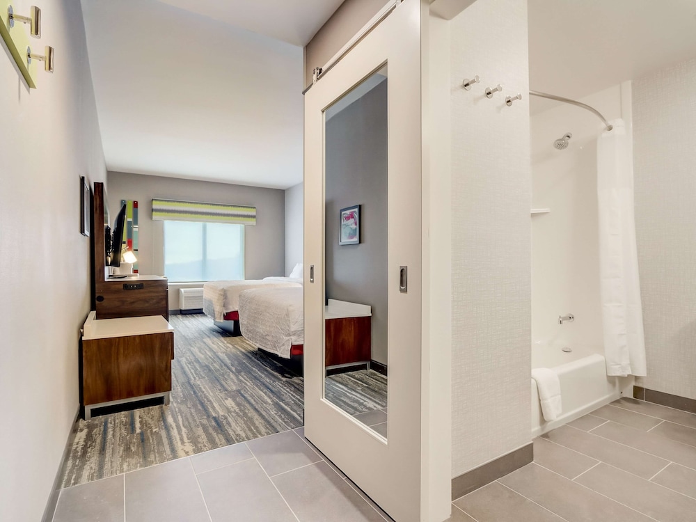 Hampton Inn and Suites by Hilton Cincinnati Midtown Rookwood - photo 47