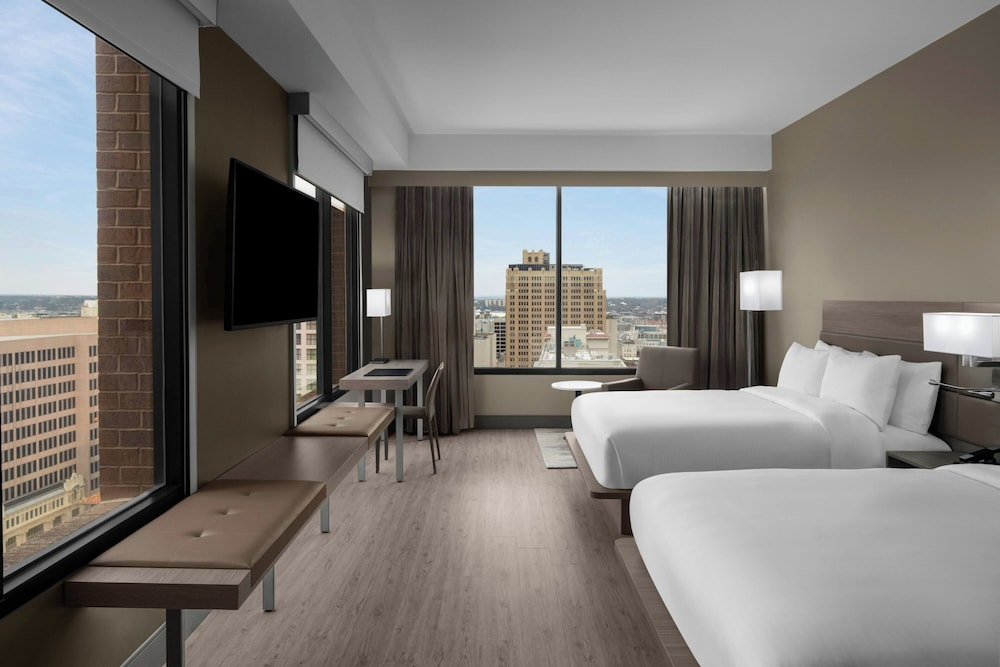 AC Hotel by Marriott San Antonio Riverwalk - photo 8