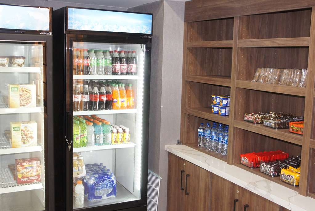 La Quinta Inn & Suites by Wyndham Manchester Arnold AFB - photo 21