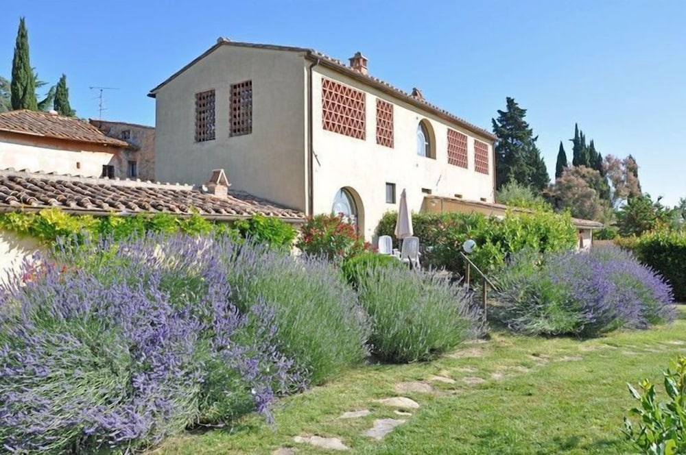 I Glicini — 4-Star Luxury Hotel in Tavarnelle Val Di Pesa, Italy