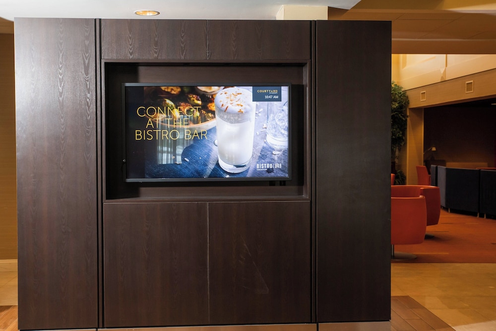 Courtyard by Marriott Erie - photo 30