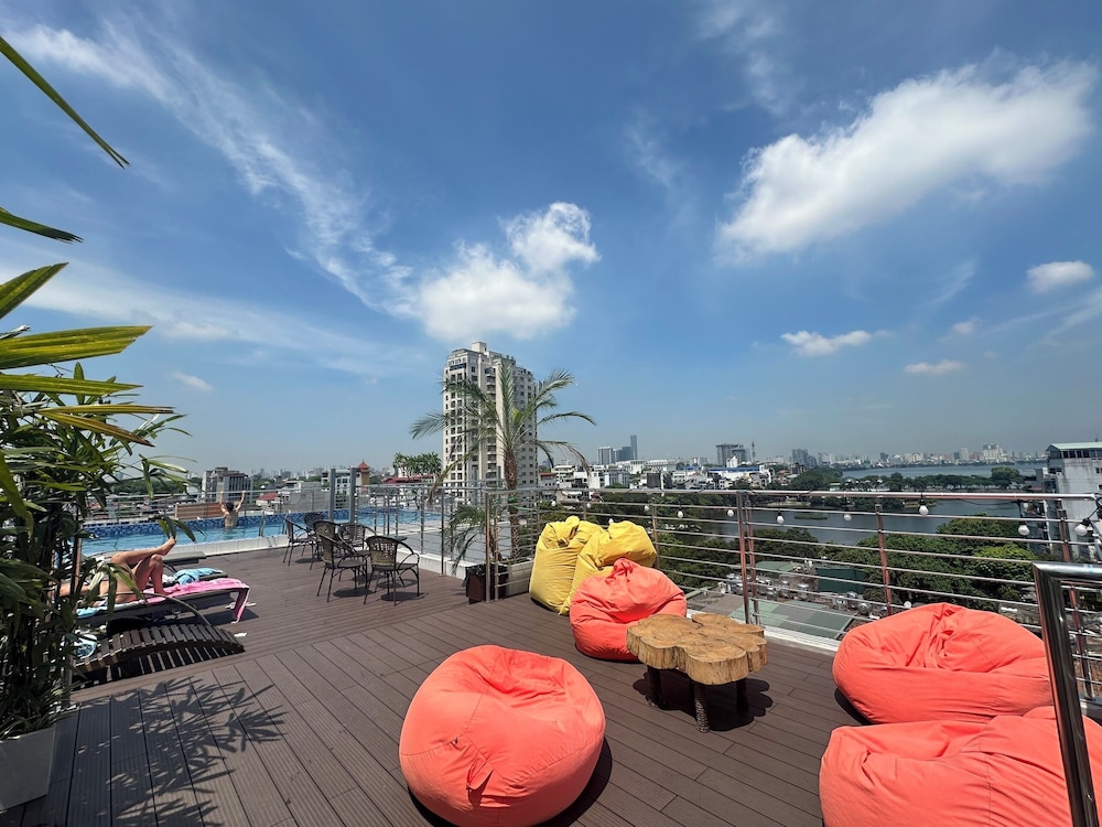 Luxe Paradise Premium Hotel — 4-Star Luxury Hotel in Hanoi, Vietnam