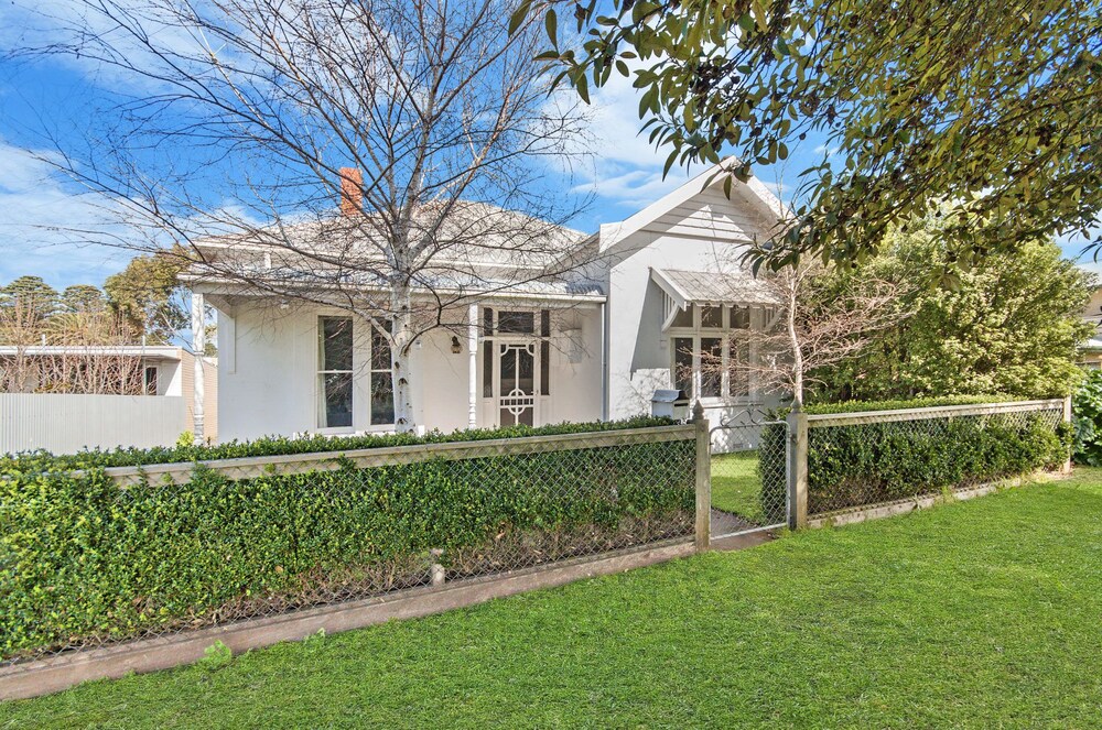 Riverend Regent in Port Fairy, Australia