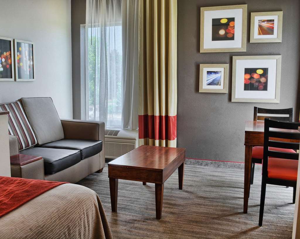 Comfort Inn Ruther Glen near Kings Dominion - photo 16
