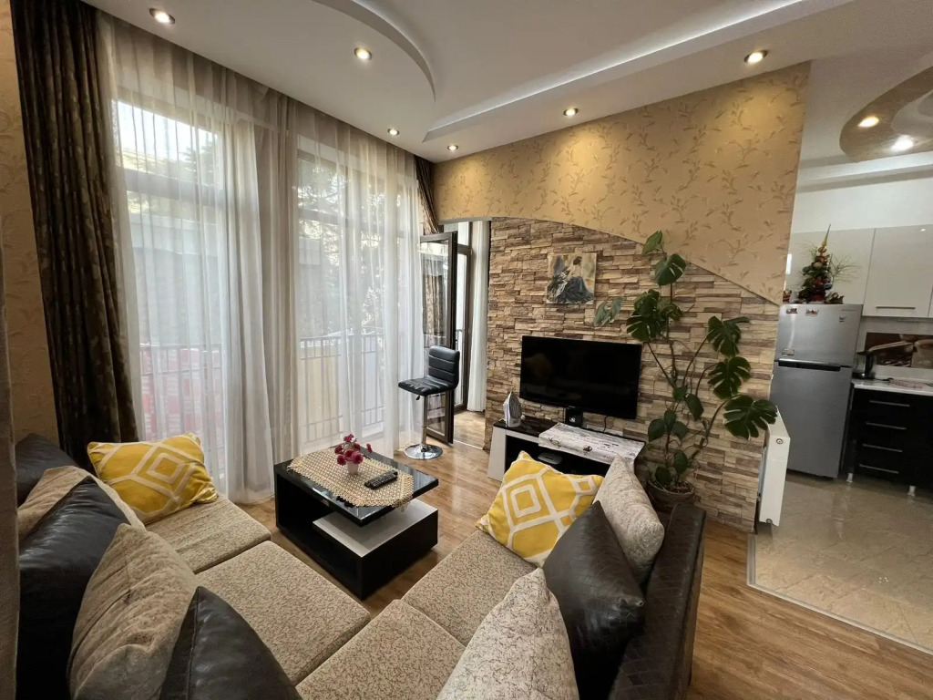Apartment in an elite house In old Tbilisi