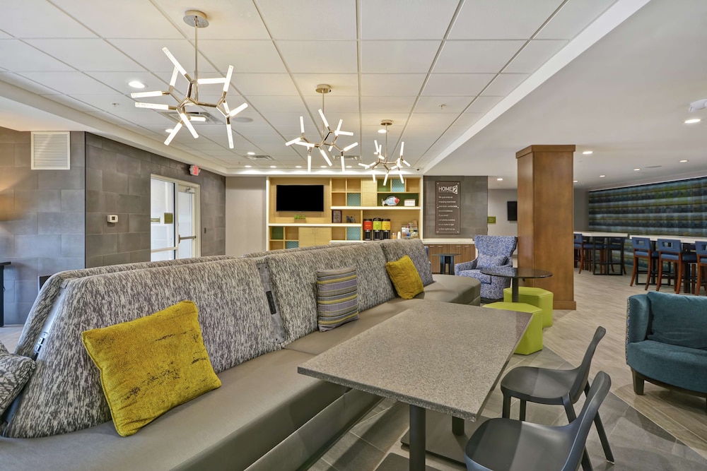 Home2 Suites by Hilton Grand Rapids North - photo 2