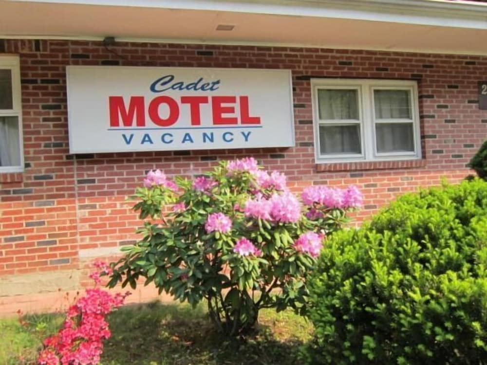 Cadet Motel — Cornwall — photo 2