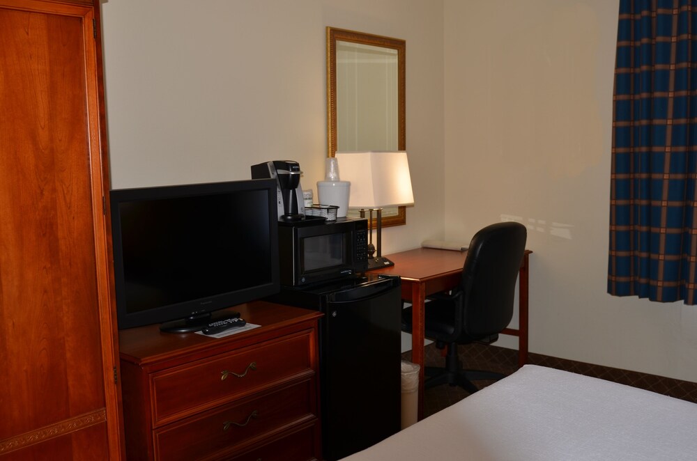 Clarion Inn Frederick Event Center - photo 10