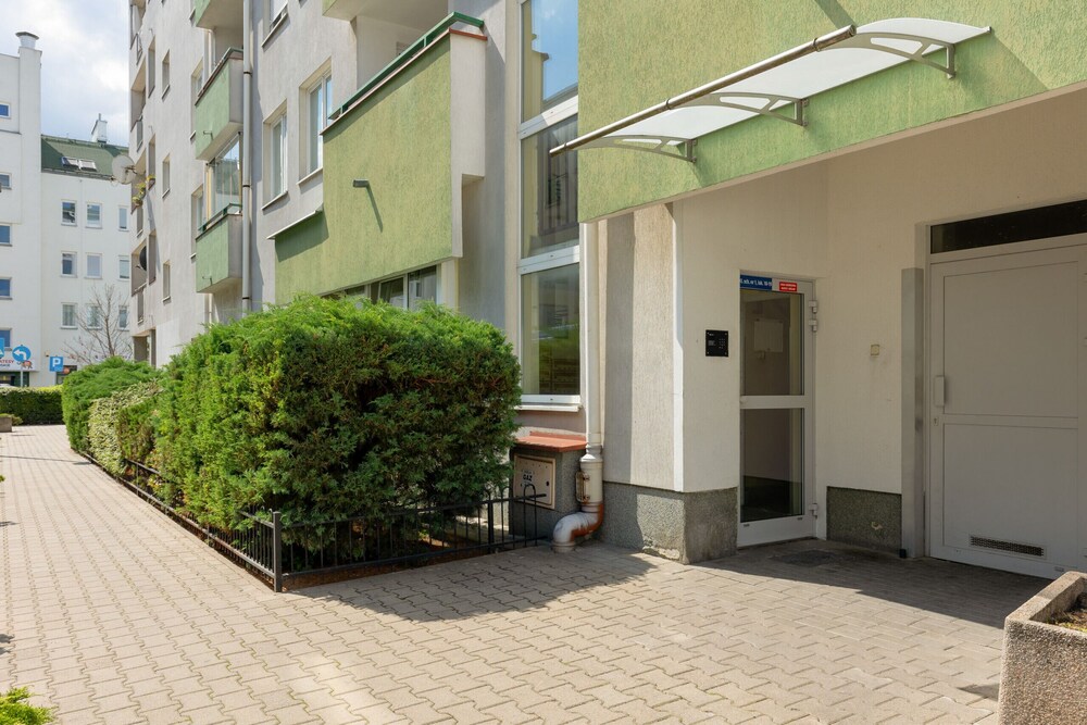 Family Apartment in Warsaw with 3 Bedrooms & AC near Metro Stokłosy by Noclegi Renters — 4-Star Luxury Hotel in Warsaw, Poland