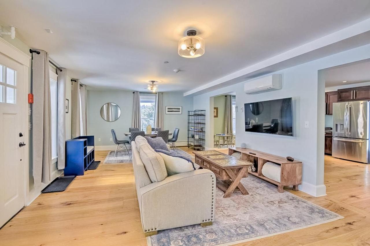The Farmhouse Suite #1 — 4-Star Luxury Hotel in Waterbury, United States