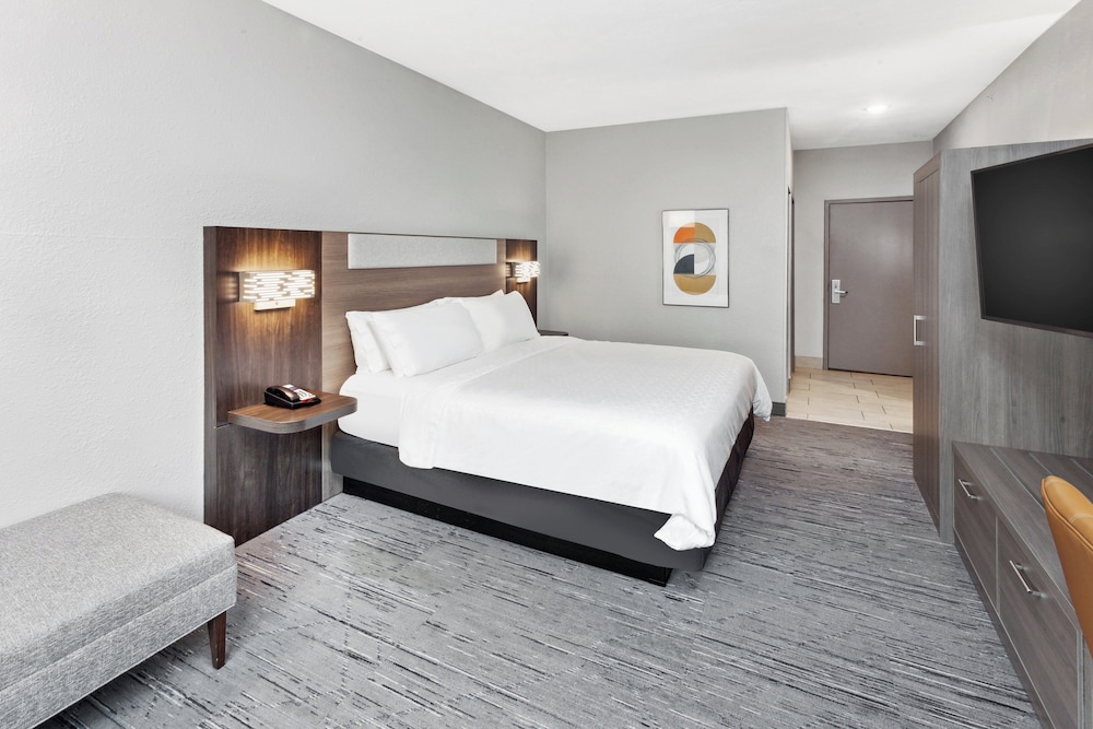 Holiday Inn Express Cleveland Airport Brookpark by IHG - photo 23