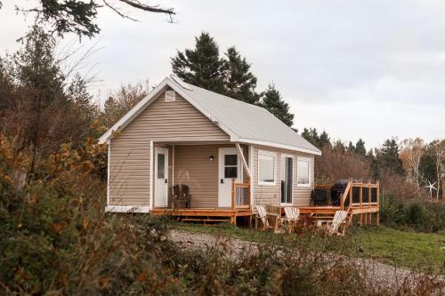 Le Martin Pecheur 2 à 4 personnes — hotel near Charlo Airport