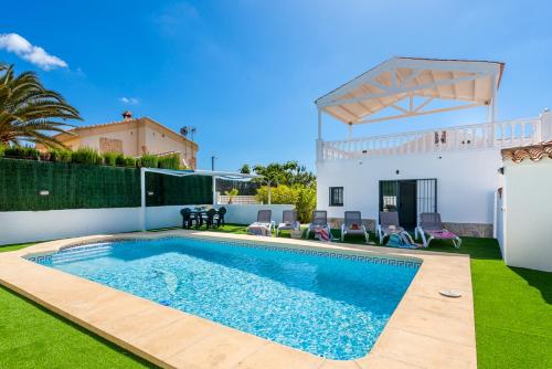 Villa Pura Vida Plusholidays — 4-Star Luxury Hotel in Calp, Spain
