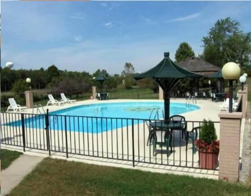 Mariann Travel Inn Scottsburg - photo 10
